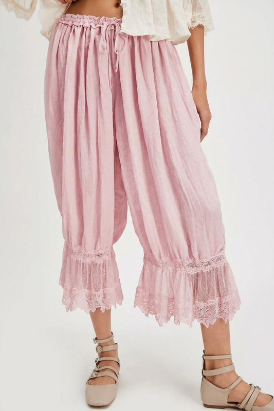 Lace Patchwork Bloomer Pants – Y2K Ruffle Hem, Elastic Waist