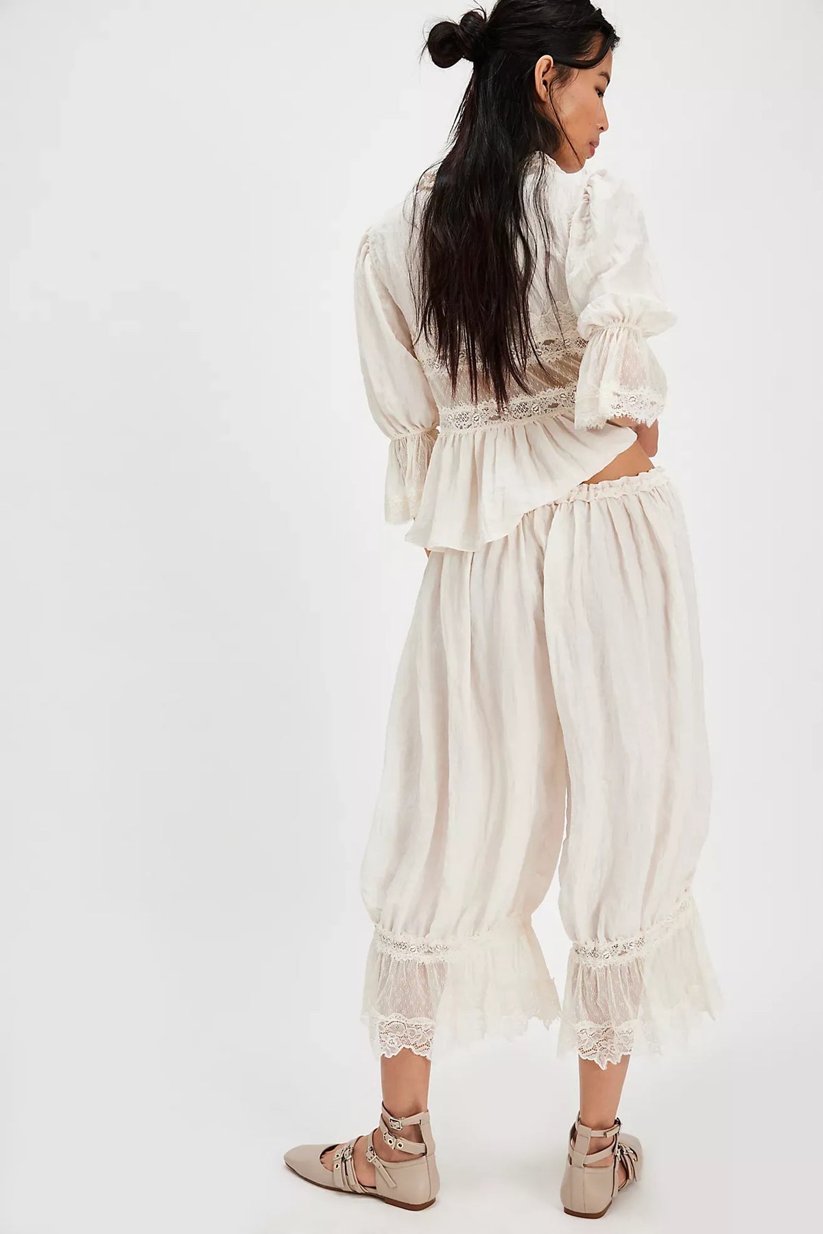 Lace Patchwork Bloomer Pants – Y2K Ruffle Hem, Elastic Waist