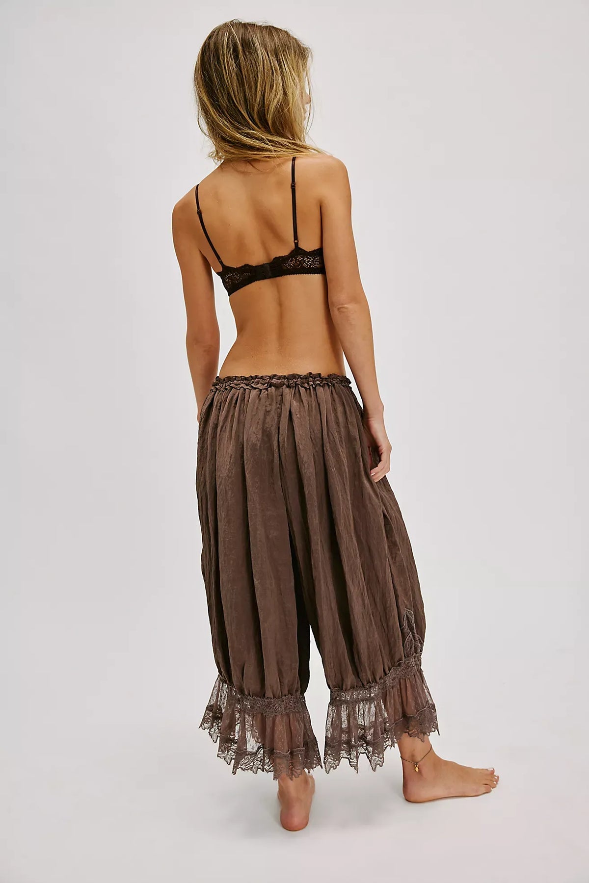 Lace Patchwork Bloomer Pants – Y2K Ruffle Hem, Elastic Waist