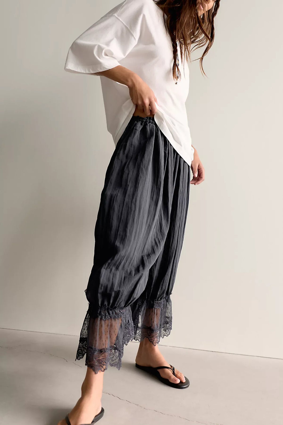 Lace Patchwork Bloomer Pants – Y2K Ruffle Hem, Elastic Waist
