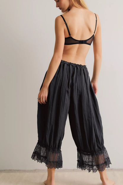 Lace Patchwork Bloomer Pants – Y2K Ruffle Hem, Elastic Waist